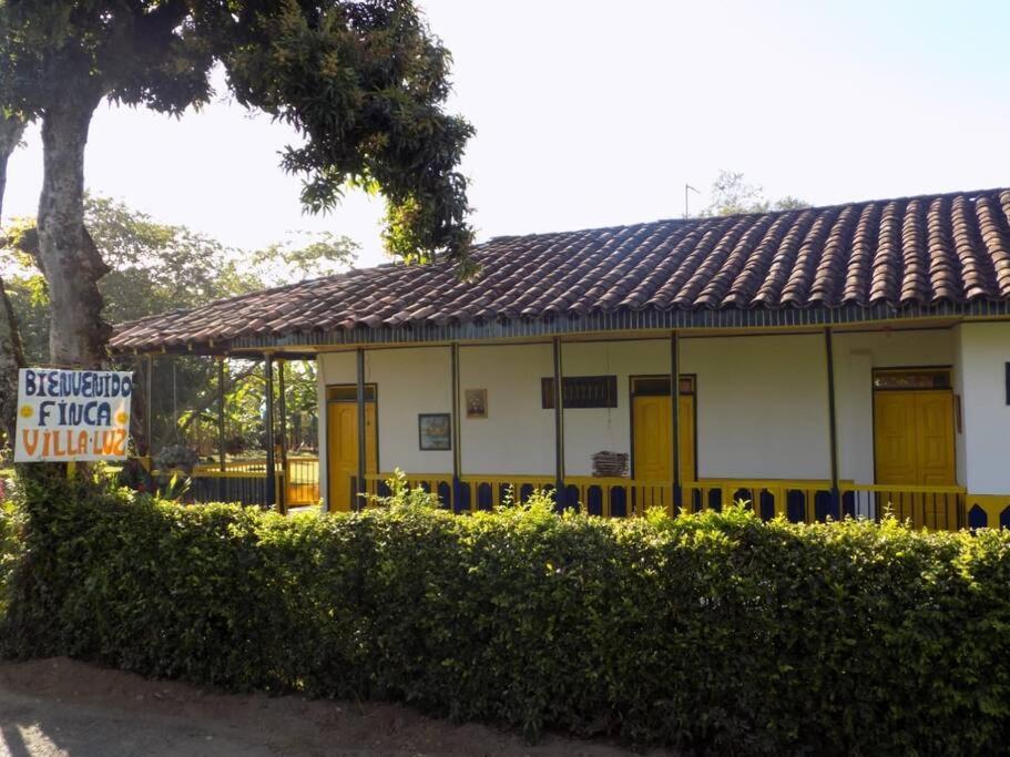 Casa Finca Villa Luz A 800 Mts Del Parque Del Cafe Монтенегро Экстерьер фото