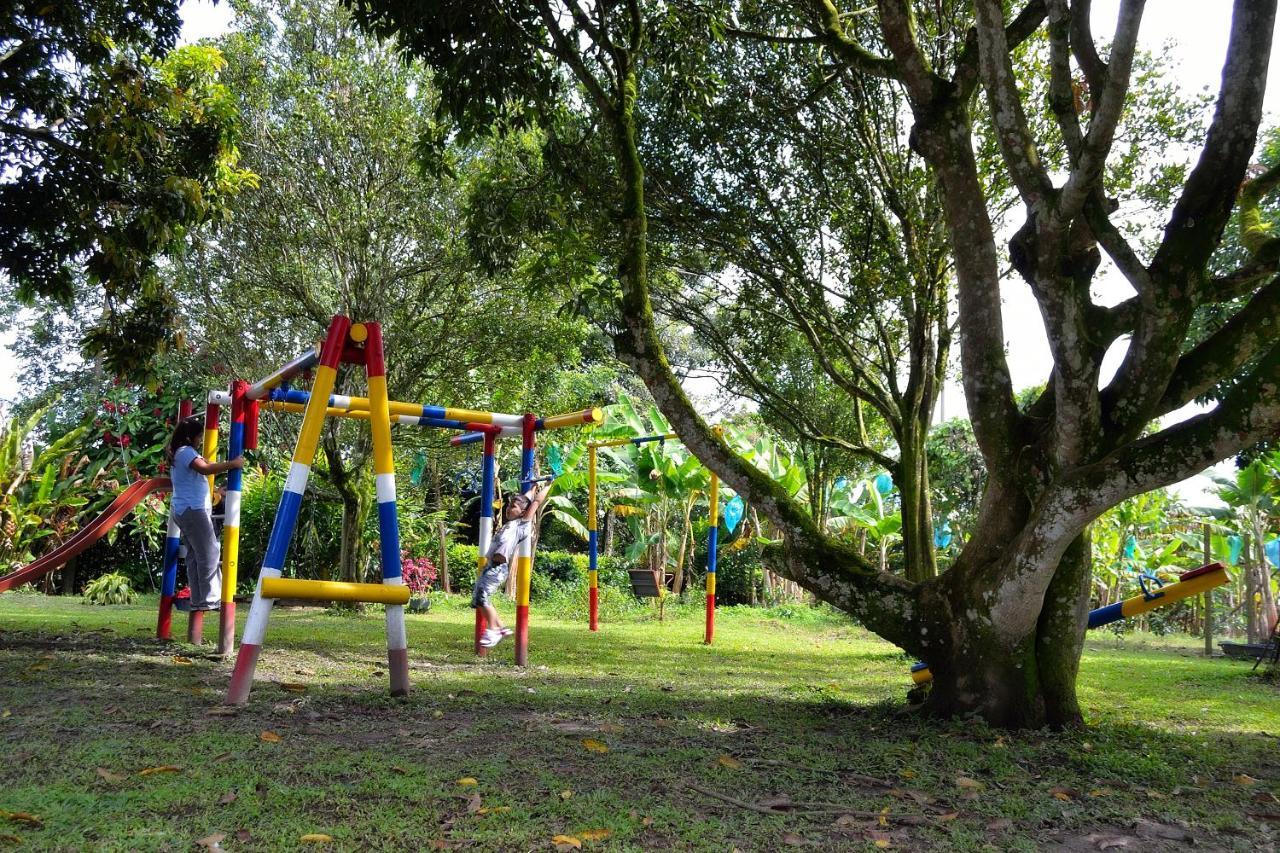 Casa Finca Villa Luz A 800 Mts Del Parque Del Cafe Монтенегро Экстерьер фото