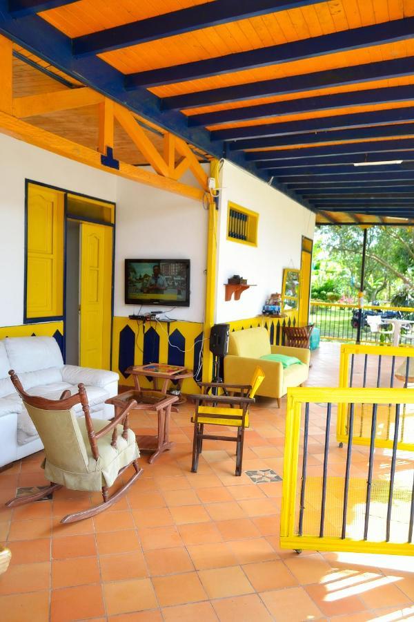 Casa Finca Villa Luz A 800 Mts Del Parque Del Cafe Монтенегро Экстерьер фото