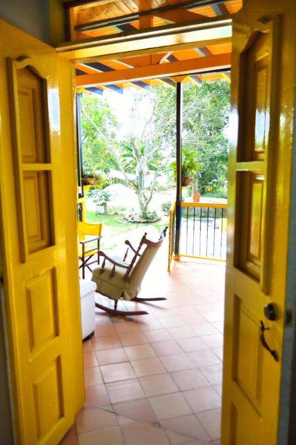 Casa Finca Villa Luz A 800 Mts Del Parque Del Cafe Монтенегро Экстерьер фото